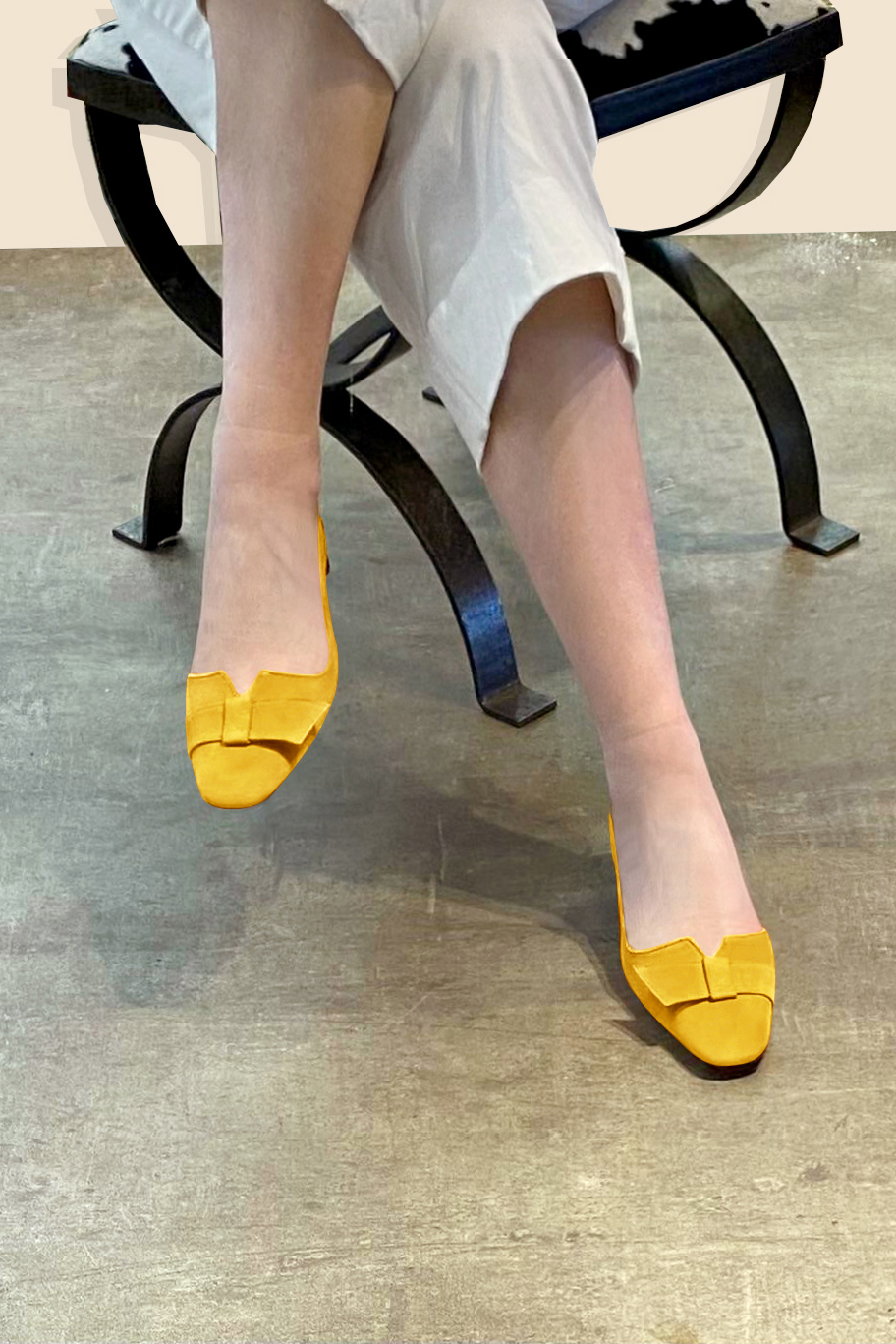 Yellow women's slingback shoes. Square toe. Low kitten heels. Worn view - Florence KOOIJMAN